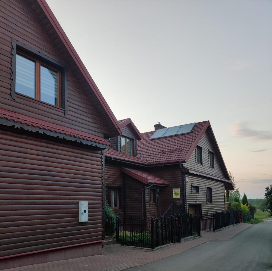 Cztery Pory Roku Guest House Bialowieza Bagian luar foto