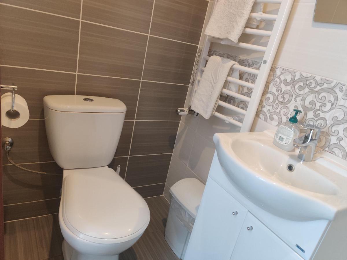 Cztery Pory Roku Guest House Bialowieza Bagian luar foto