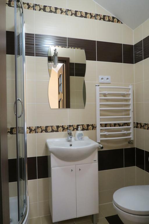 Cztery Pory Roku Guest House Bialowieza Ruang foto