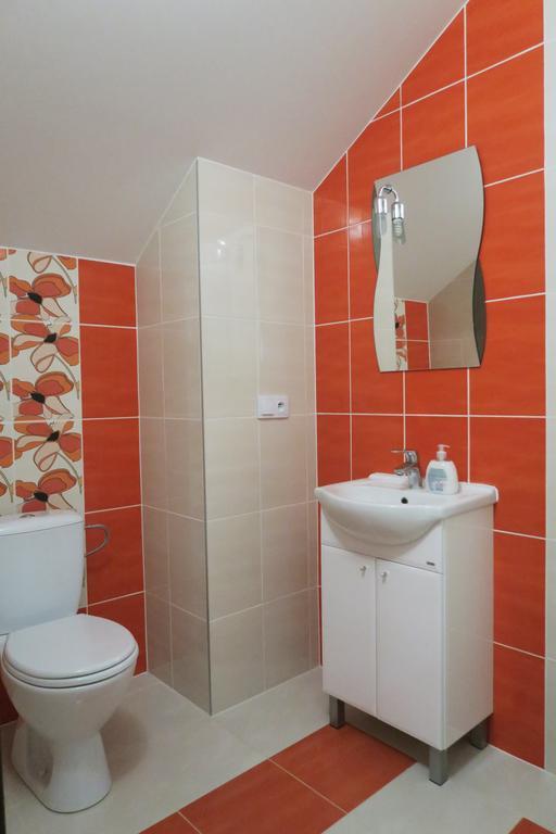 Cztery Pory Roku Guest House Bialowieza Ruang foto